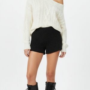 Express Black Lace Scallop Shorts 8 Lined